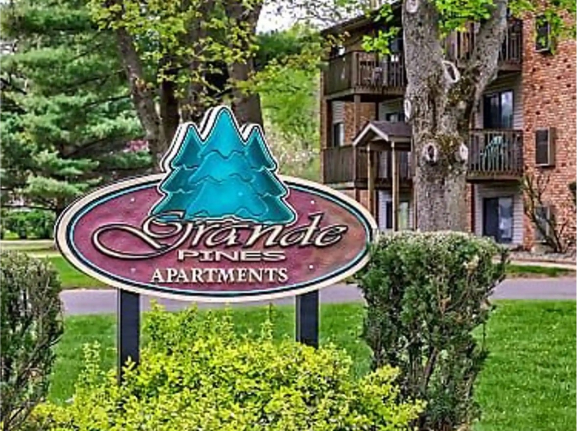 374 Riverside Dr - 374-5